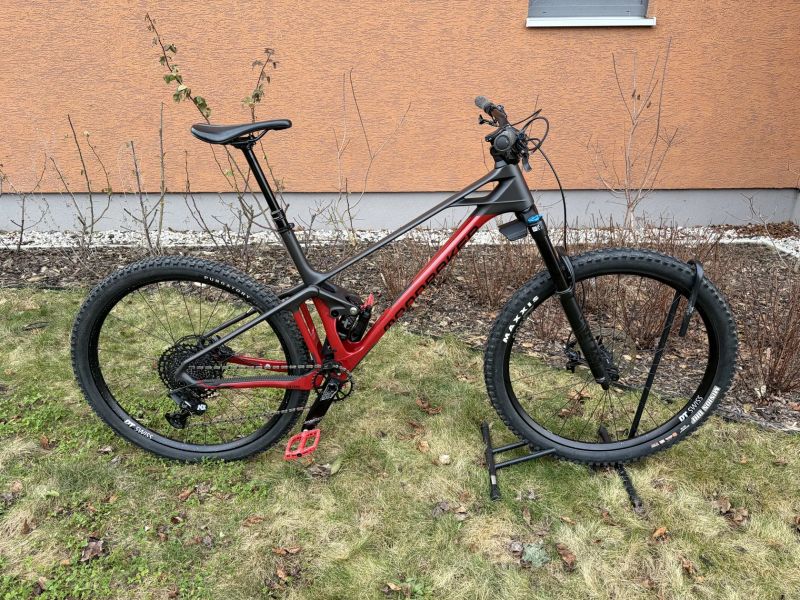 Mondraker Foxy Carbon R 29 2022
