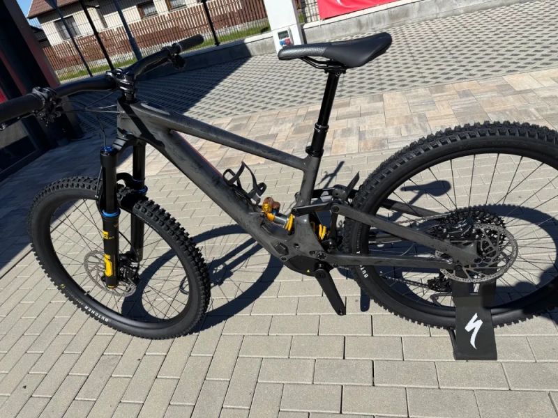 Specialized Kenevo SL Öhlins velikost S2 do 173cm lehký enduro E-bike