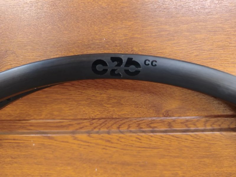 karbobové švýcarské ráfky POP-Products 26" MTB 32děr šířka vnitřní 20mm vnější 24mm váha 330g/ks 