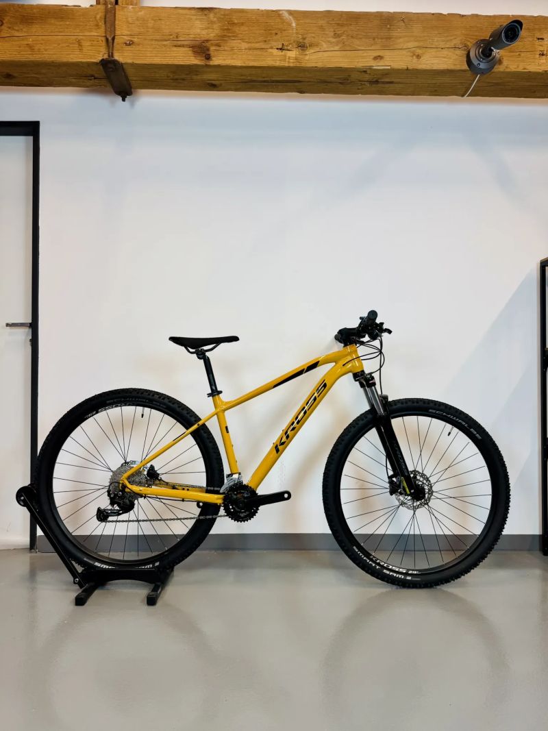 Horské kolo Kross LEVEL 2.0 L - žlutá
