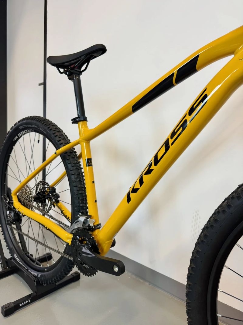 Horské kolo Kross LEVEL 2.0 L - žlutá