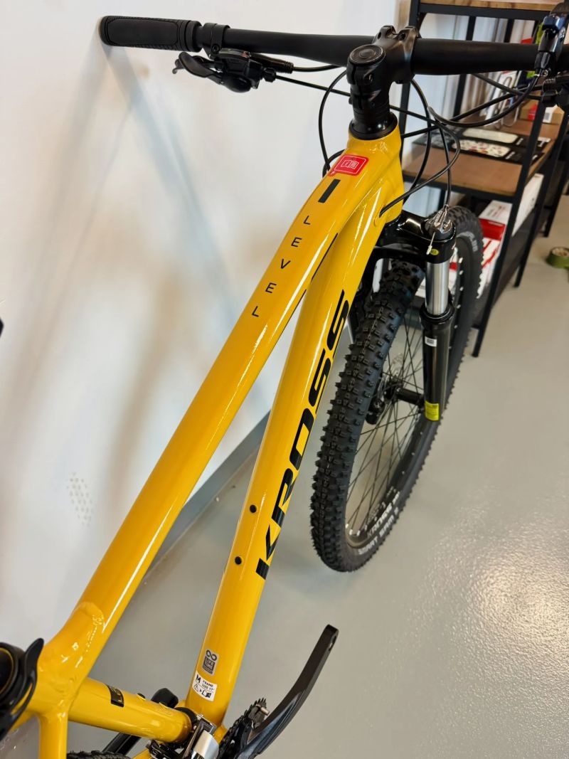 Horské kolo Kross LEVEL 2.0 L - žlutá