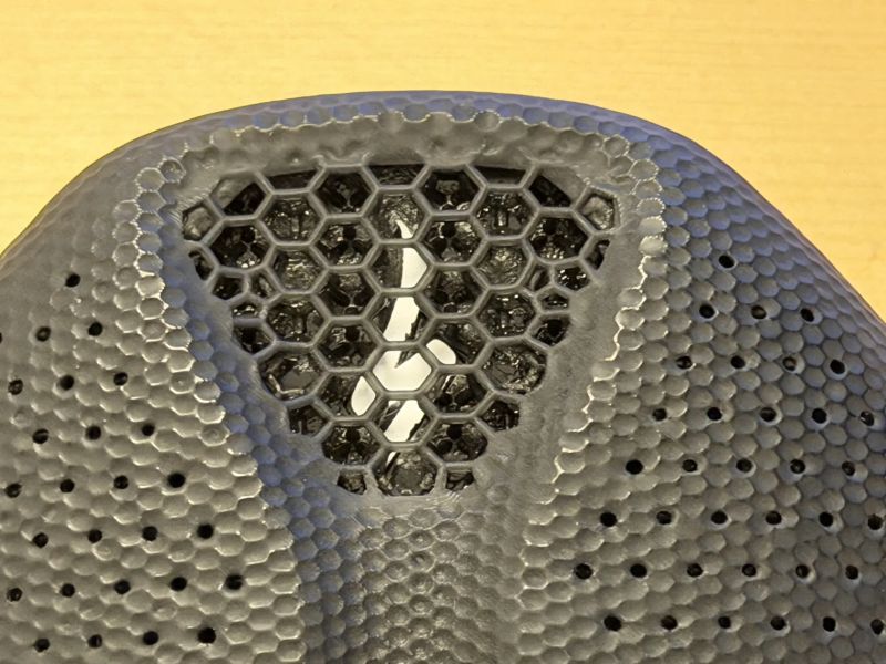 Cyklistické sedlo Specialized S-Works Power Mirror 143 mm + PŘILBA Bell zdarma