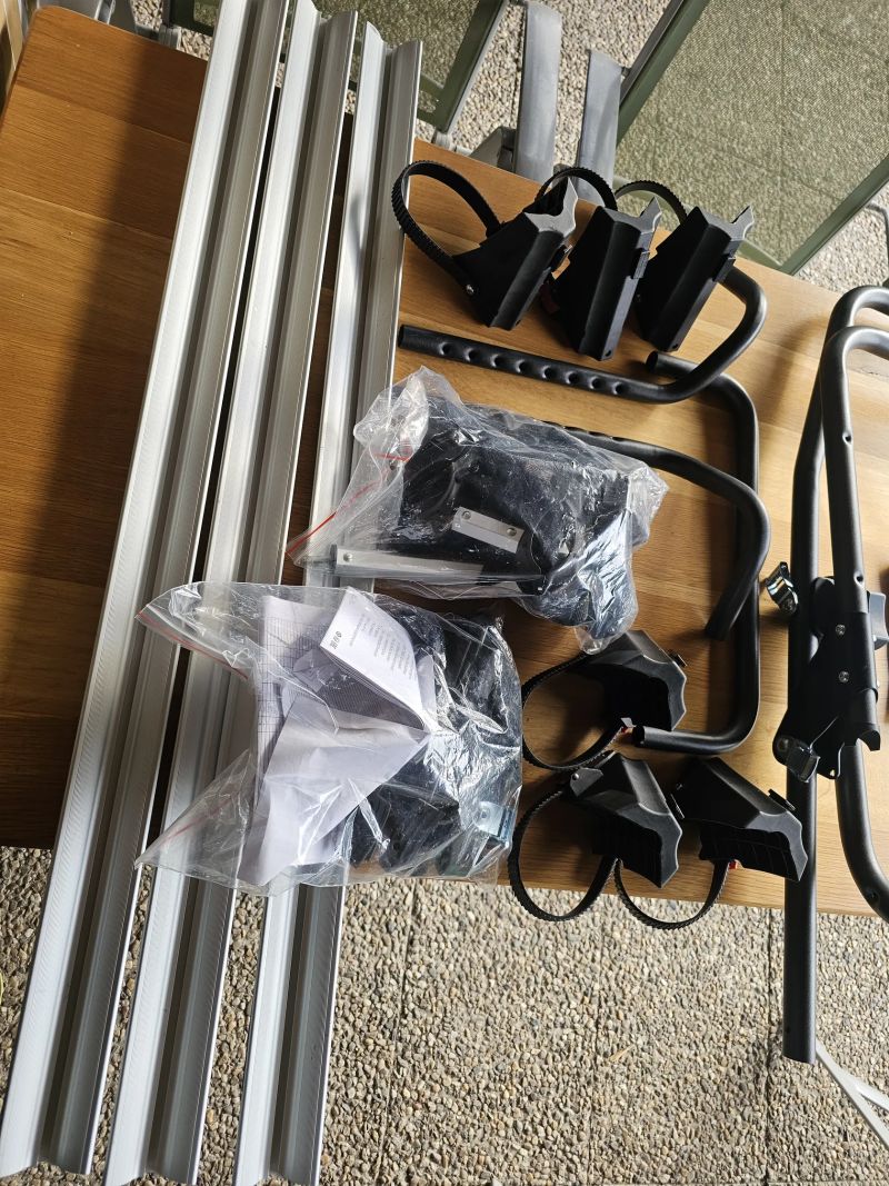 NOVÝ NOSIČ PRO 3KOLA NA ZADNÍ DVEŘE PC 5500,-