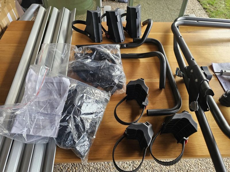 NOVÝ NOSIČ PRO 3KOLA NA ZADNÍ DVEŘE PC 5500,-