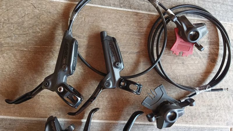 Brzdy SRAM LEVEL BRZ BRONZE a GRSC a CODE RS a LEVEL TLM