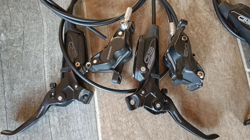 Brzdy SRAM LEVEL BRZ BRONZE a GRSC a CODE RS a LEVEL TLM