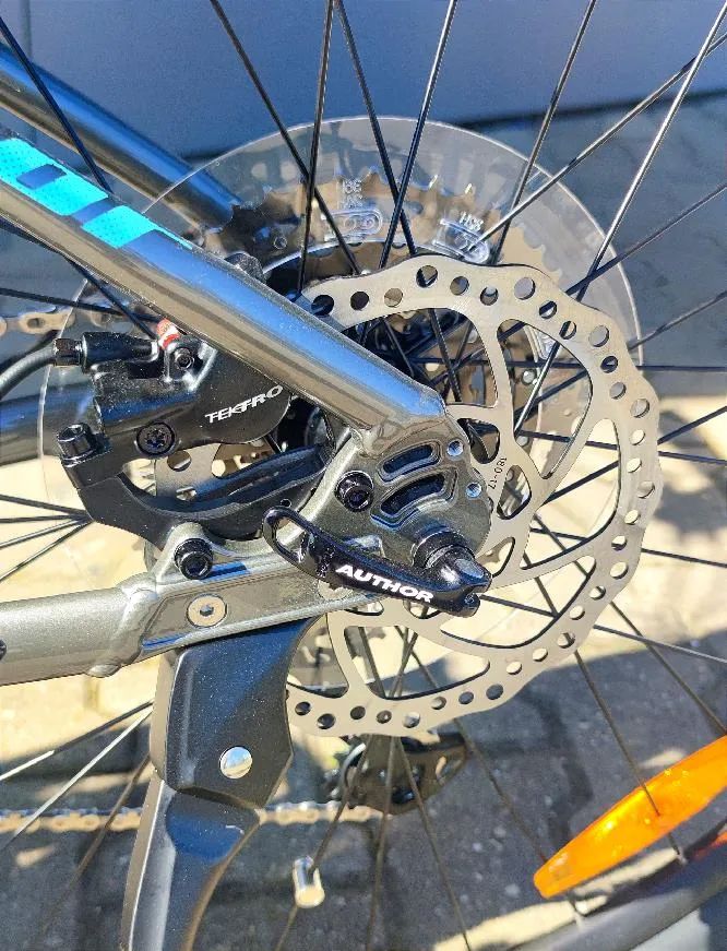 Prodám nové elektrokolo zn. Author Enigma stříbrná/zelená za cenu 45590 Kč