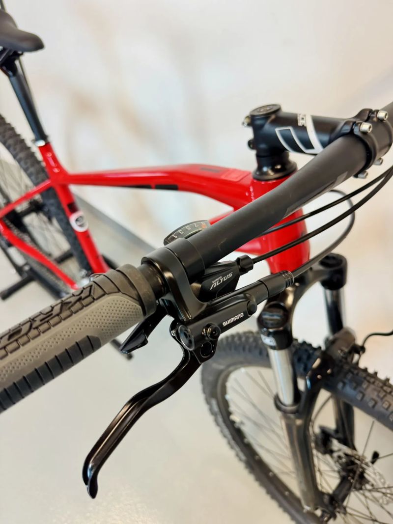 Horské kolo Kross Level 1.0 - červená L