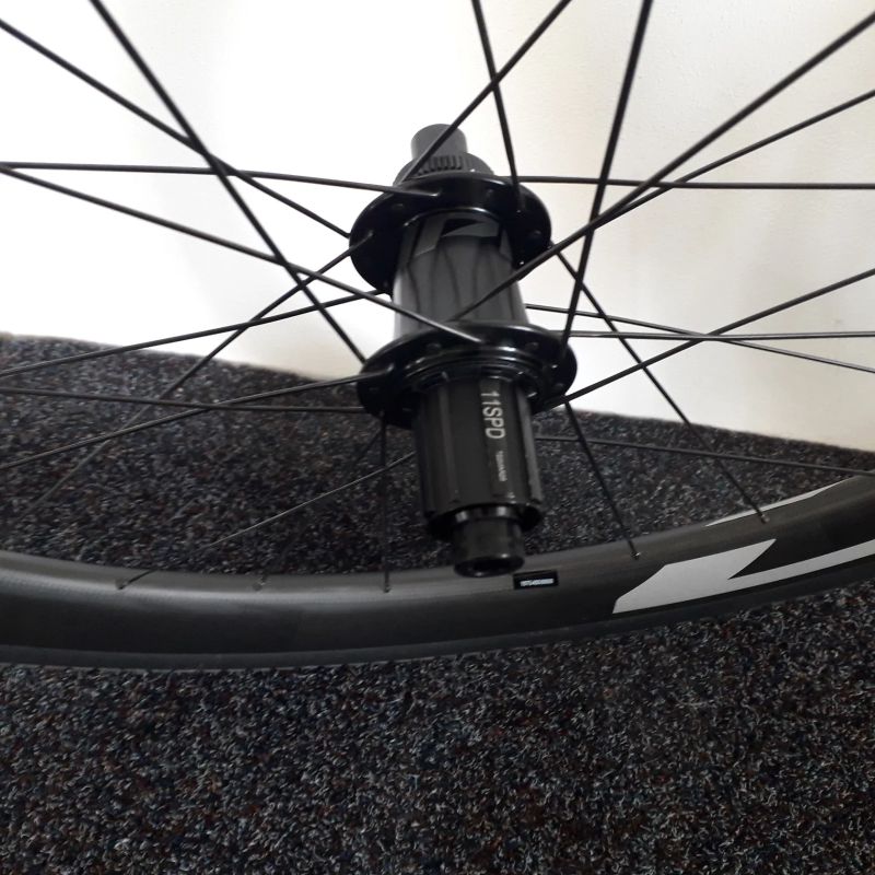 ZIPP 303 XPLR S TOP STAV