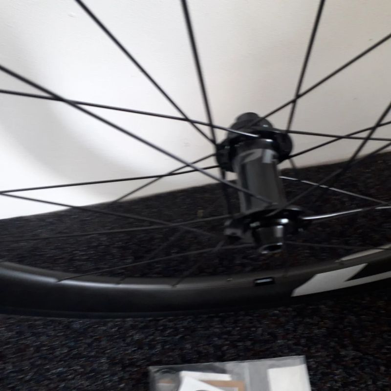 ZIPP 303 XPLR S TOP STAV
