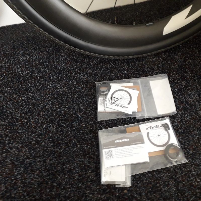 ZIPP 303 XPLR S TOP STAV