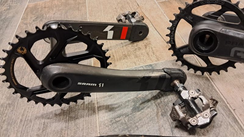 Nové karbonové kliky E*thirteen a PRAXIS Works a SRAM 