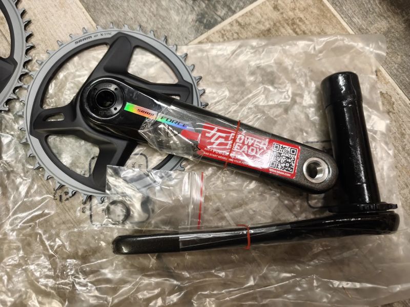 gravel treking silničnní karbon kliky SRAM a FSA