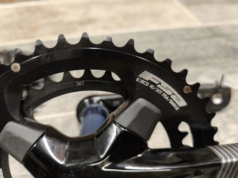 gravel treking silničnní karbon kliky SRAM a FSA