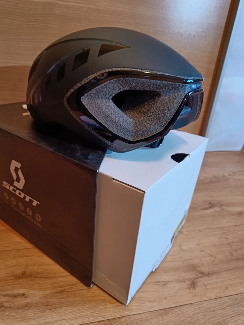 Silniční helma s MIPS SCOTT Candence Plus vel. L nová, nepoužitá, PC 4600 Kč