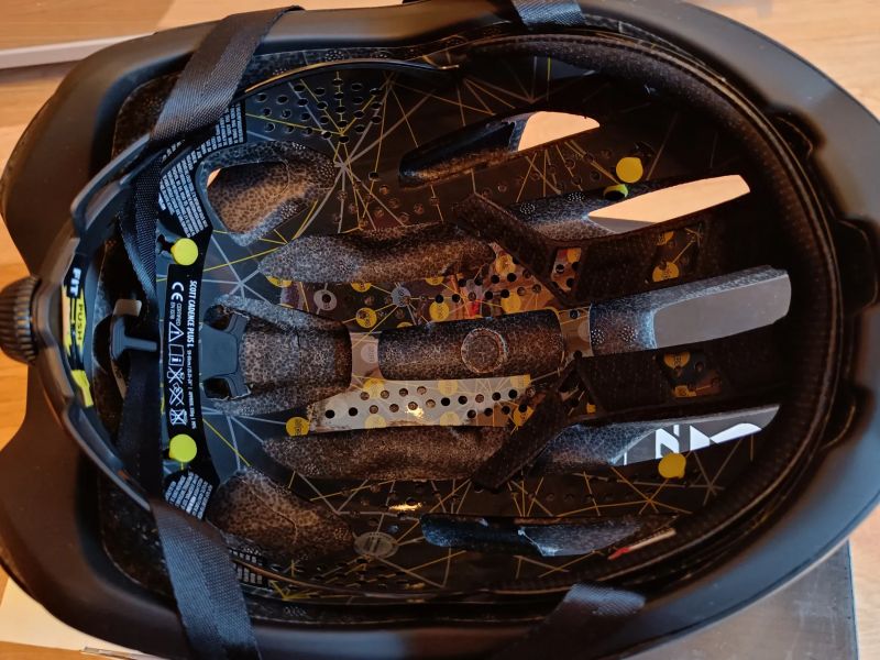 Silniční helma s MIPS SCOTT Candence Plus vel. L nová, nepoužitá, PC 4600 Kč