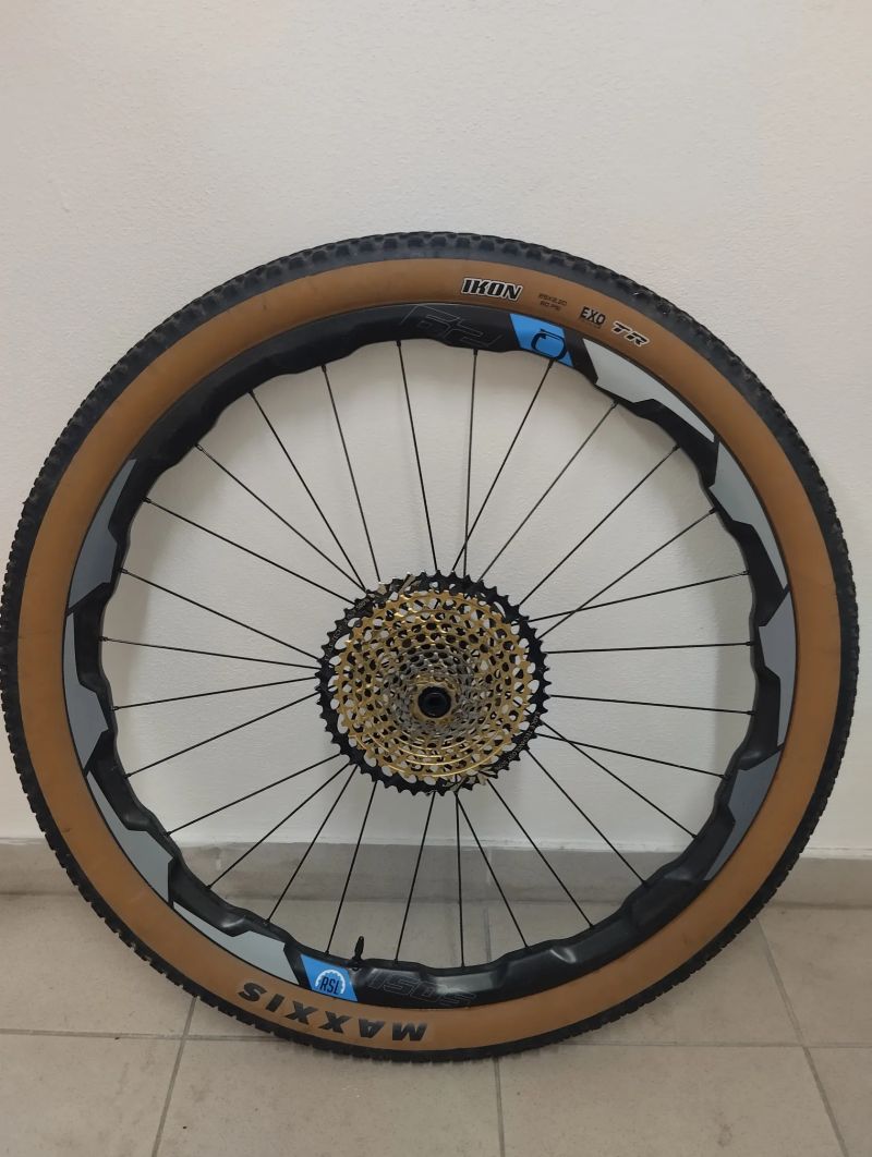 Zapletená kola Quai RSL 1505