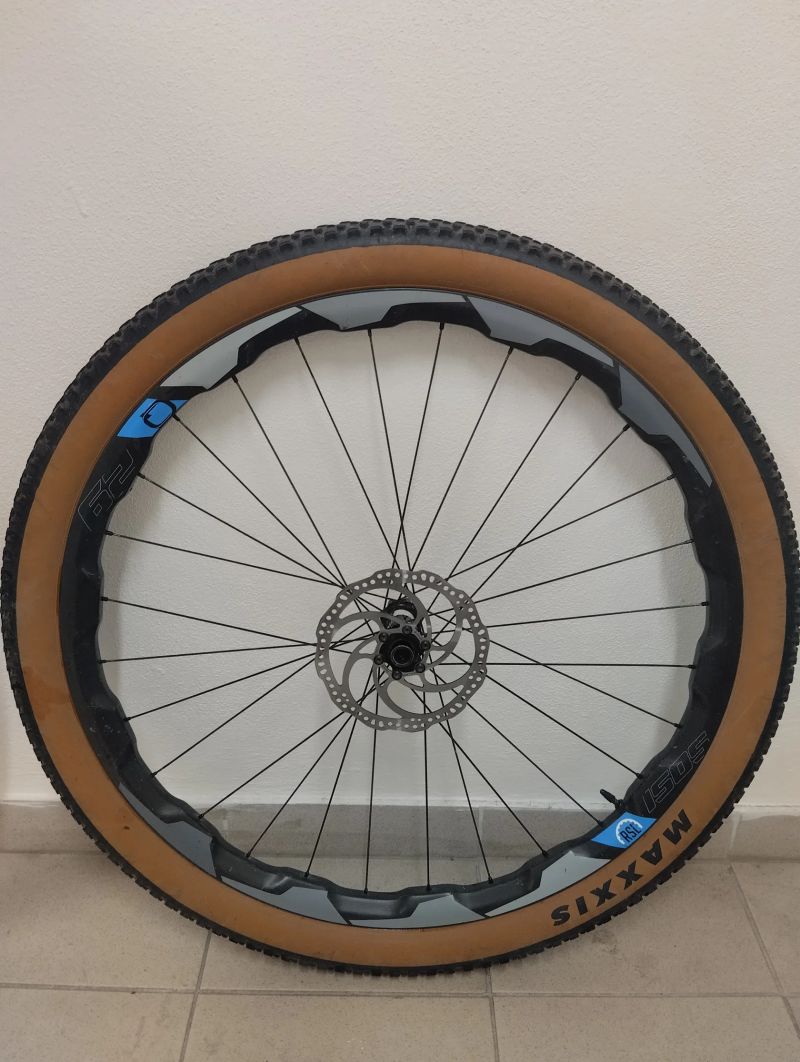 Zapletená kola Quai RSL 1505