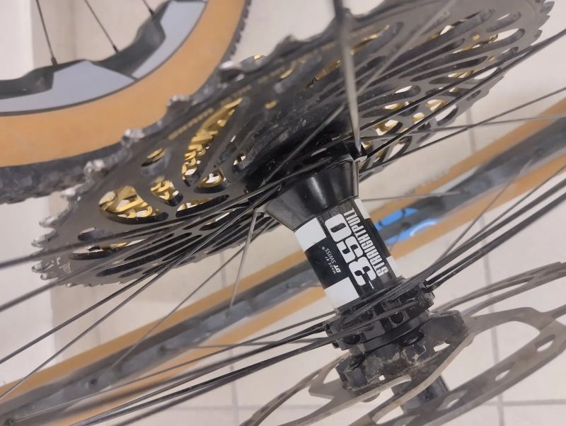 Zapletená kola Quai RSL 1505