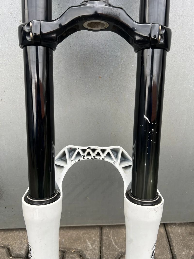 Marzocchi 888 rcv 200mm 