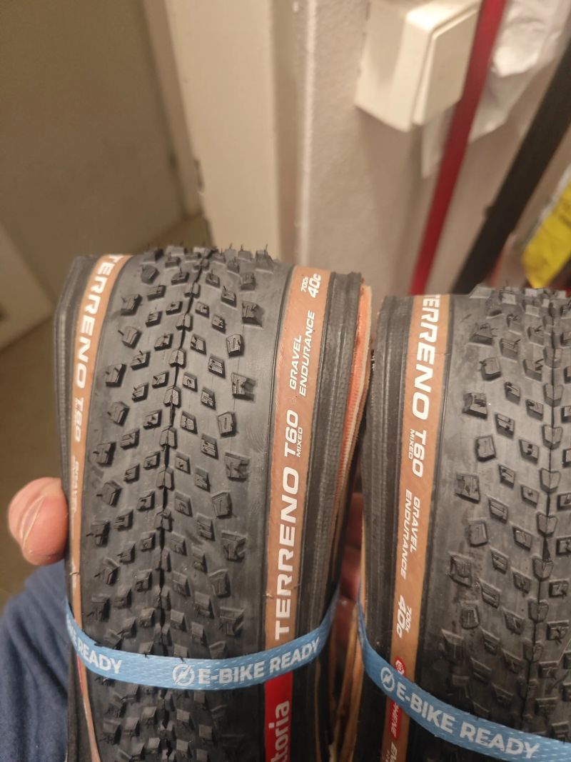 Vittoria Tereno T60 - 700x40c nové 