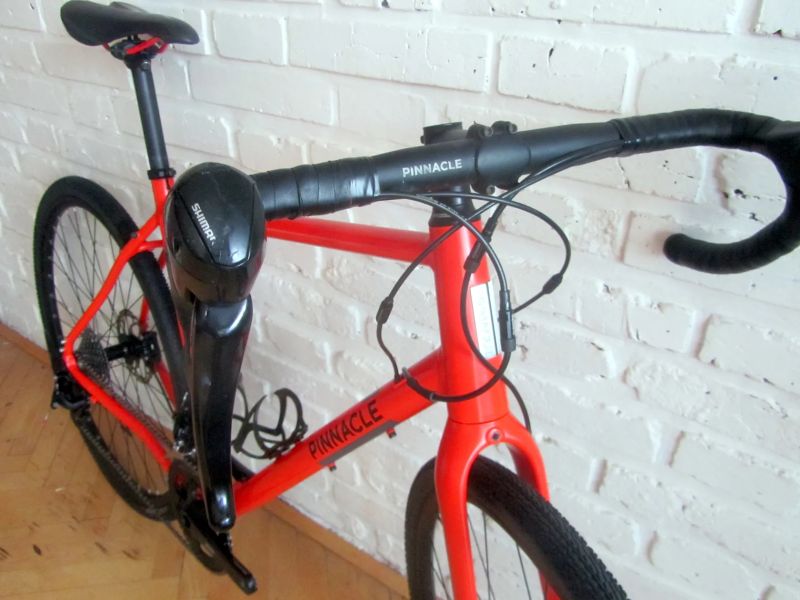 PINNACLE ARCOSE na Shimano 105, 58 cm. Zánovní. 1ROK ZÁRUKA