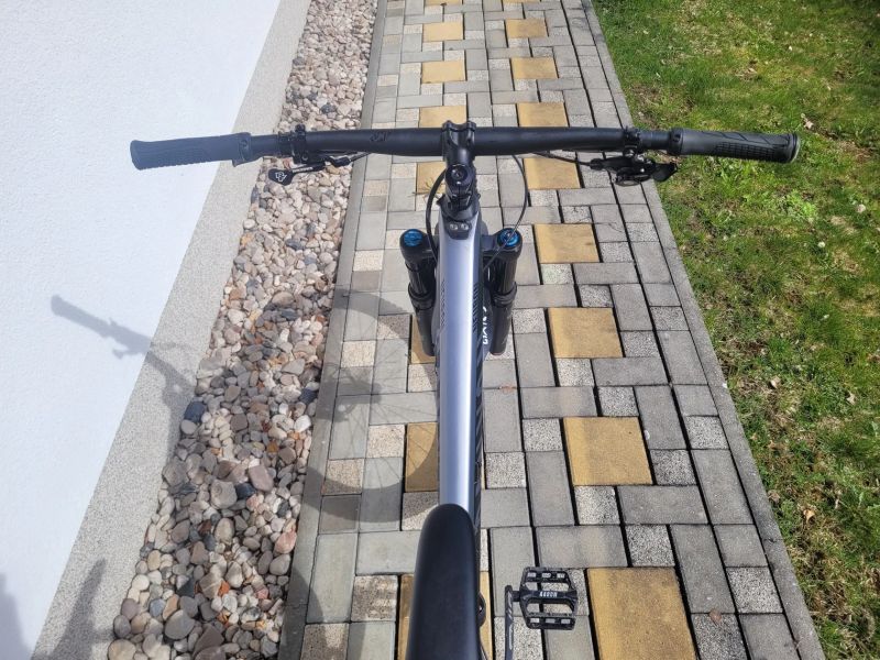 Canyon Neuron CF 9.0 SL (Vel. M) – Karbonová kola Reynolds, SRAM X01, G2 Brzdy