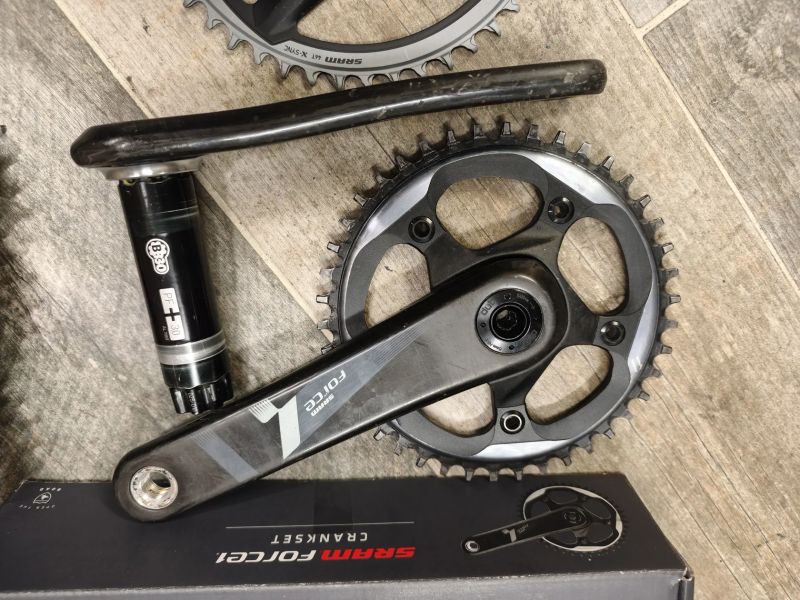 gravel silniční sada SRAM 1x11 přehazovačka SRAM Rival 11 Type 3.0 a páky SRAM APEX HydroR