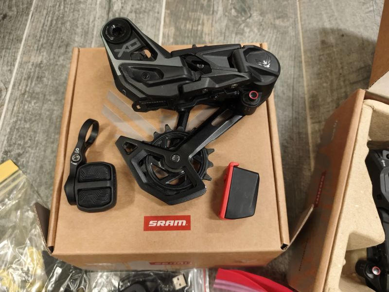 SRAM X0 a GX Transmission AXS Eagle 12s T-Type
