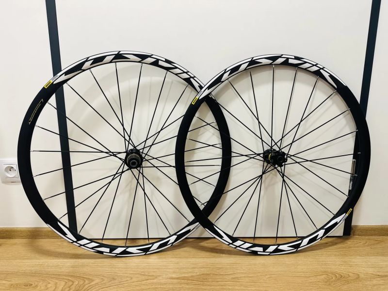 Mavic Cosmic Elite UST Disc 28”