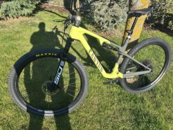 🔥 Prodám špičkové XC závodní kolo Canyon Lux World Cup CFR AXS