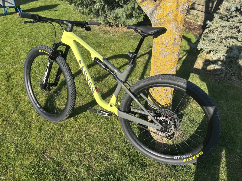 🔥 Prodám špičkové XC závodní kolo Canyon Lux World Cup CFR AXS