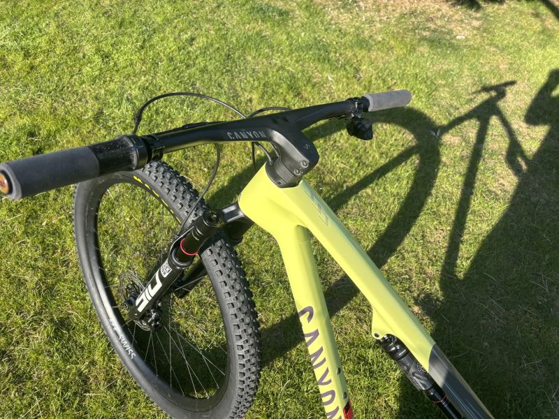 🔥 Prodám špičkové XC závodní kolo Canyon Lux World Cup CFR AXS