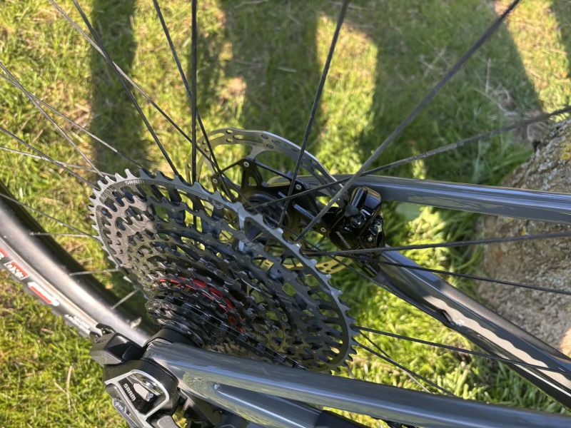 🔥 Prodám špičkové XC závodní kolo Canyon Lux World Cup CFR AXS