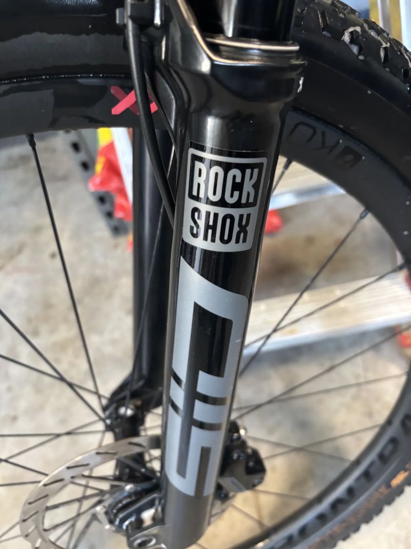 🔥 Prodám špičkové XC závodní kolo Canyon Lux World Cup CFR AXS