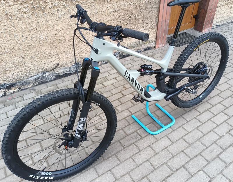 Canyon Spectral CF7 2024 "L"