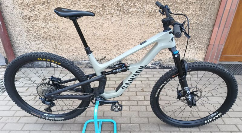 Canyon Spectral CF7 2024 "L"