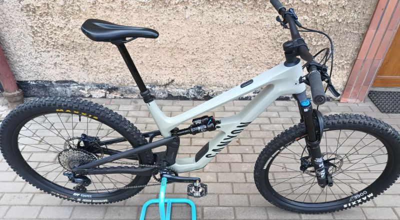 Canyon Spectral CF7 2024 "L"