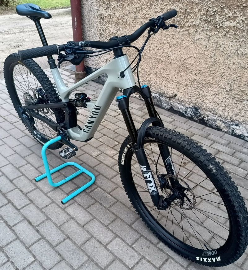 Canyon Spectral CF7 2024 "L"