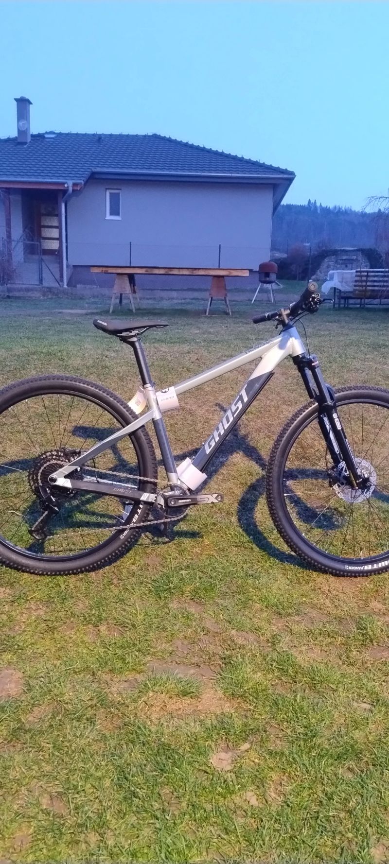 GHOST Nirvana Base 29 Grey/Grey vel. M