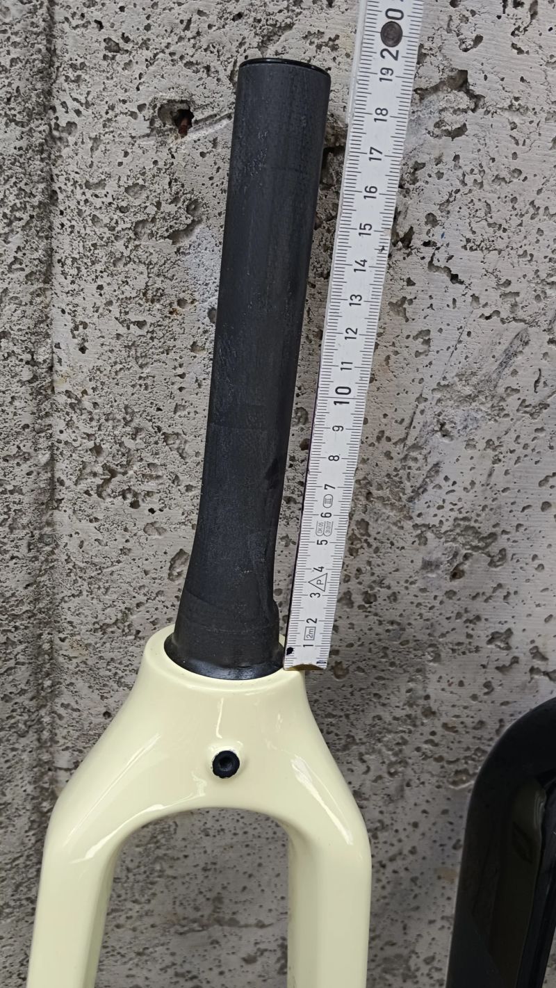 karbonové gravel vidlice CANYON a FOCUS