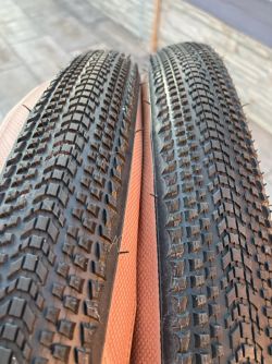 Gravel pláště Hutchinson 