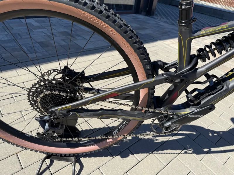 Specialized Stumpjumper EVO Troy Lee Designs nádherná stavba velikost na 158-178cm