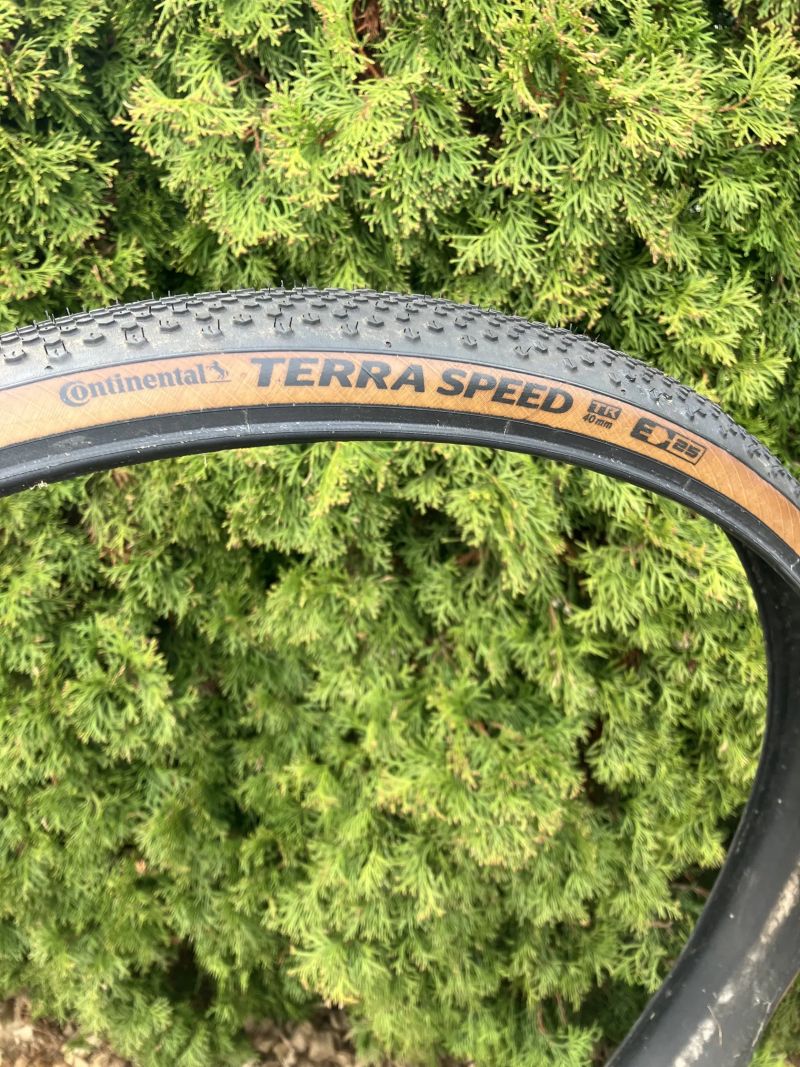 Gravel Continental Terra speed