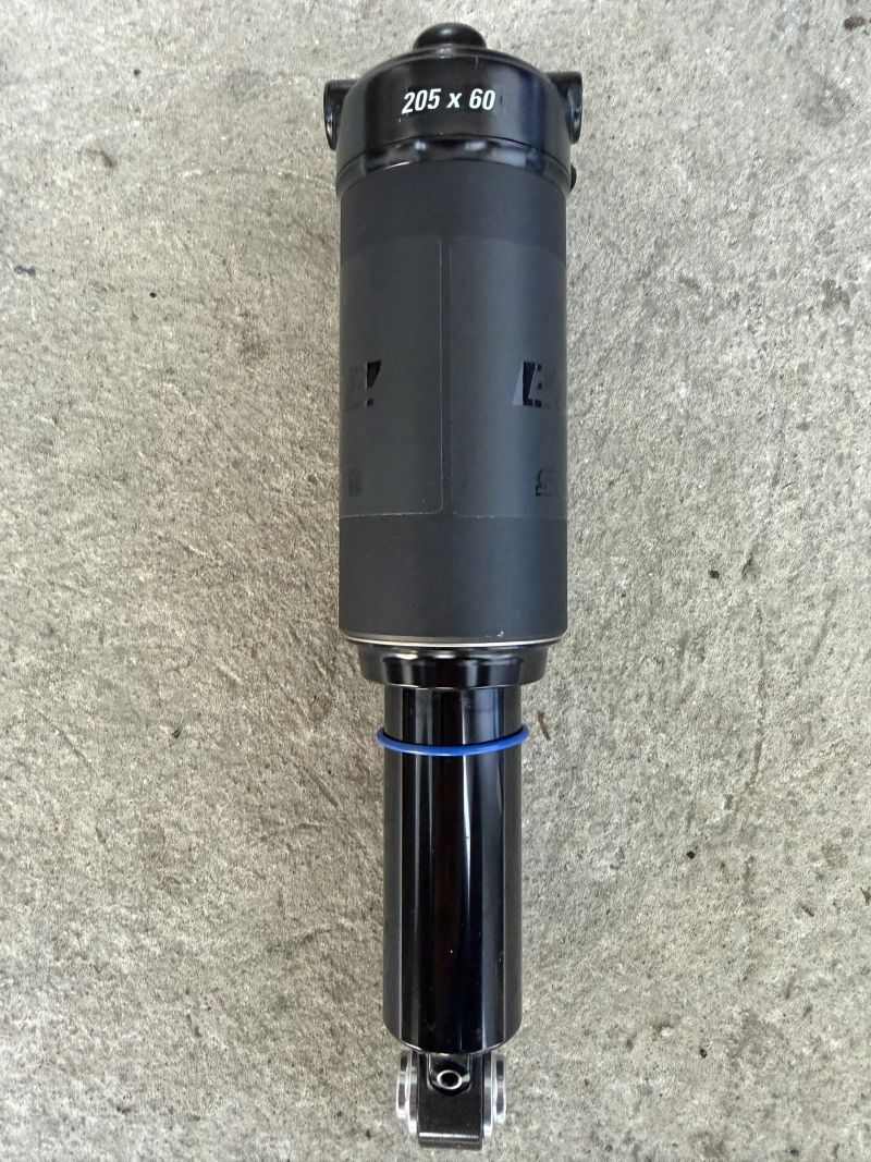 Prodám nový tlumič SR Suntour EdgeX R 205x60mm 