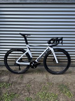 Bianchi Oltre - ZÁNOVNÍ, SHIMANO Di2, WATTMETR