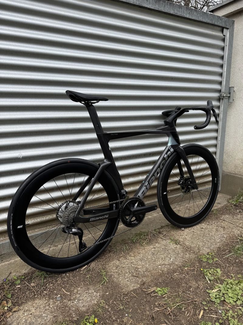 Bianchi Oltre PRO - NOVÉ, ULTEGRA Di2, WATTMETR