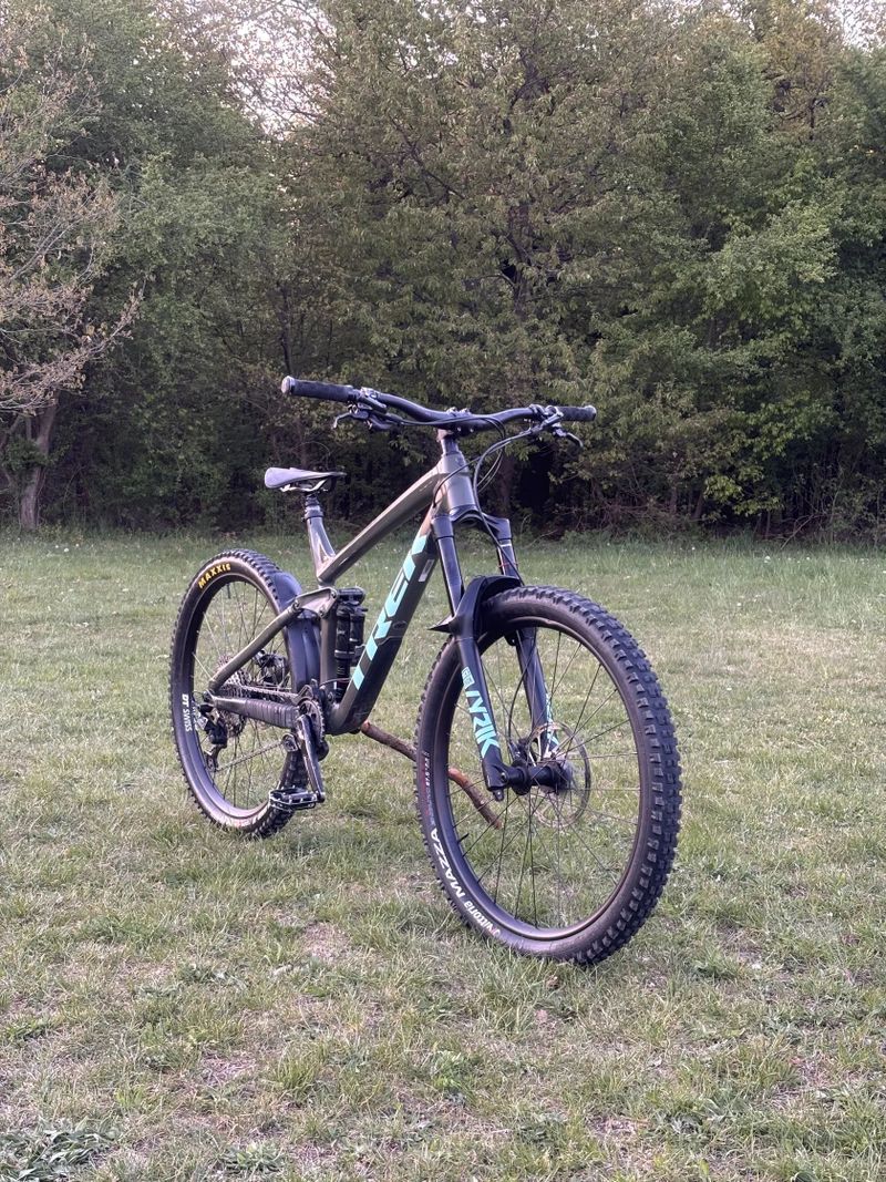 Trek Remedy 8