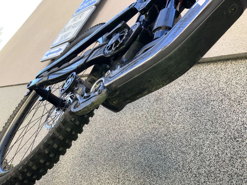 Trek Slash 9.8 GX AxS T-Type tuning stavba